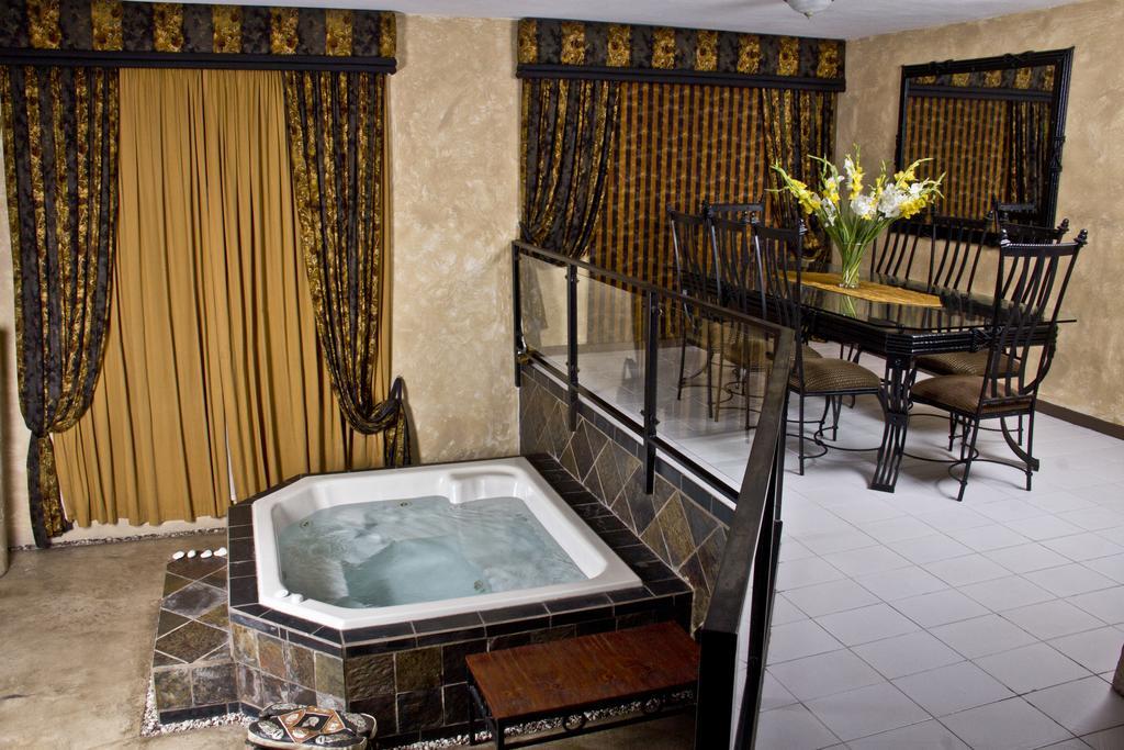 Fa'Trez Guest House & Spa Pretoria Exterior photo